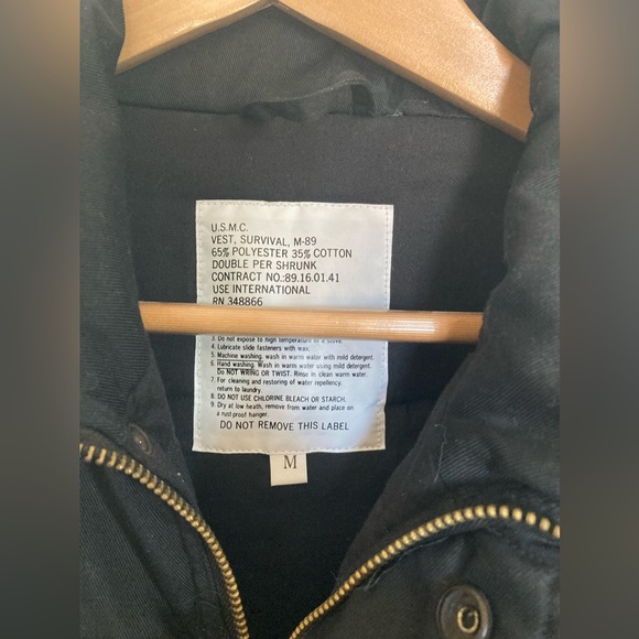 USMC Black Vest - Medium - Picture 2 of 2